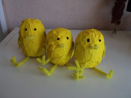 Κοτοπουλάκια από τσόφλια αυγού & χαρτί...