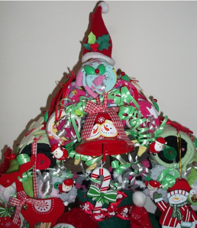 Χριστουγεννιάτικο δέντρο από κάλτσες!